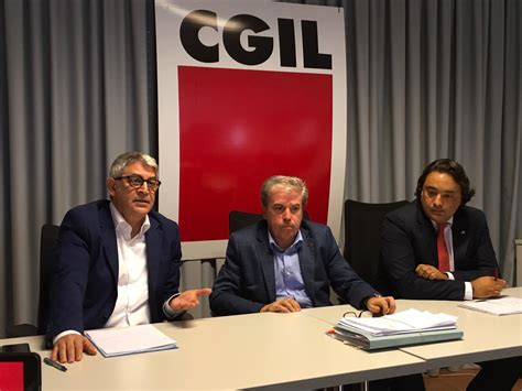 luca ricci prada|Lavoro, Cgil Cisl e Uil Campania incontrano De Luca.